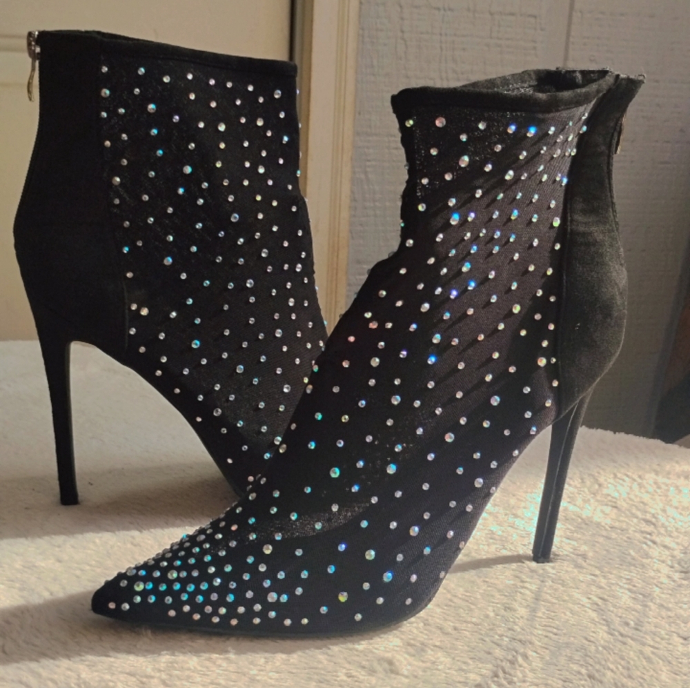 Liliana Black Ankle Boots With Rhinestone Detailing - Picture 14 of 14